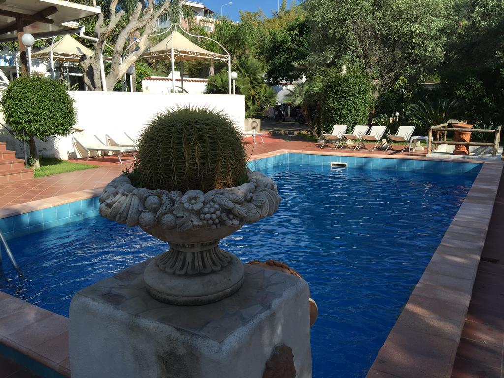 Hotel Villa Al Parco Forio di Ischia エクステリア 写真